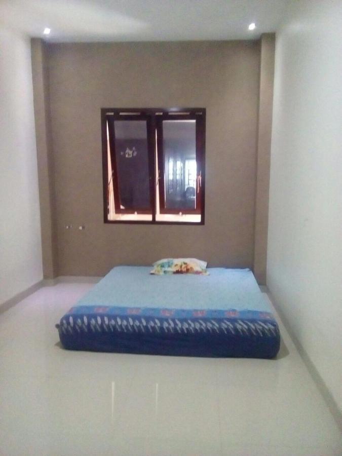 Bintara Jaya Yemima Guest House Bekasi Exterior foto