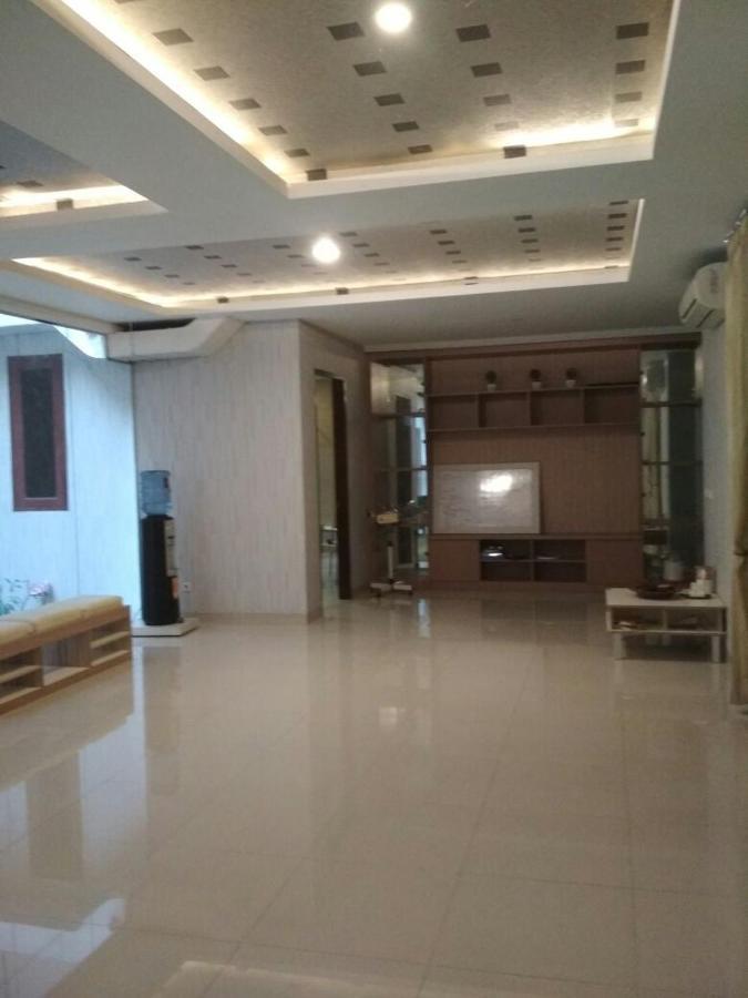 Bintara Jaya Yemima Guest House Bekasi Exterior foto